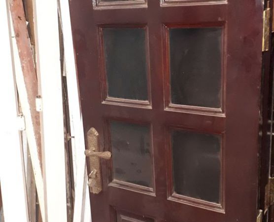 Thu mua các loại cửa gỗ sắt cũ